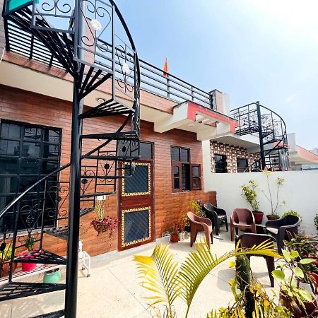 Sugandhim Kutir Lägenhet Dehradun Exteriör bild