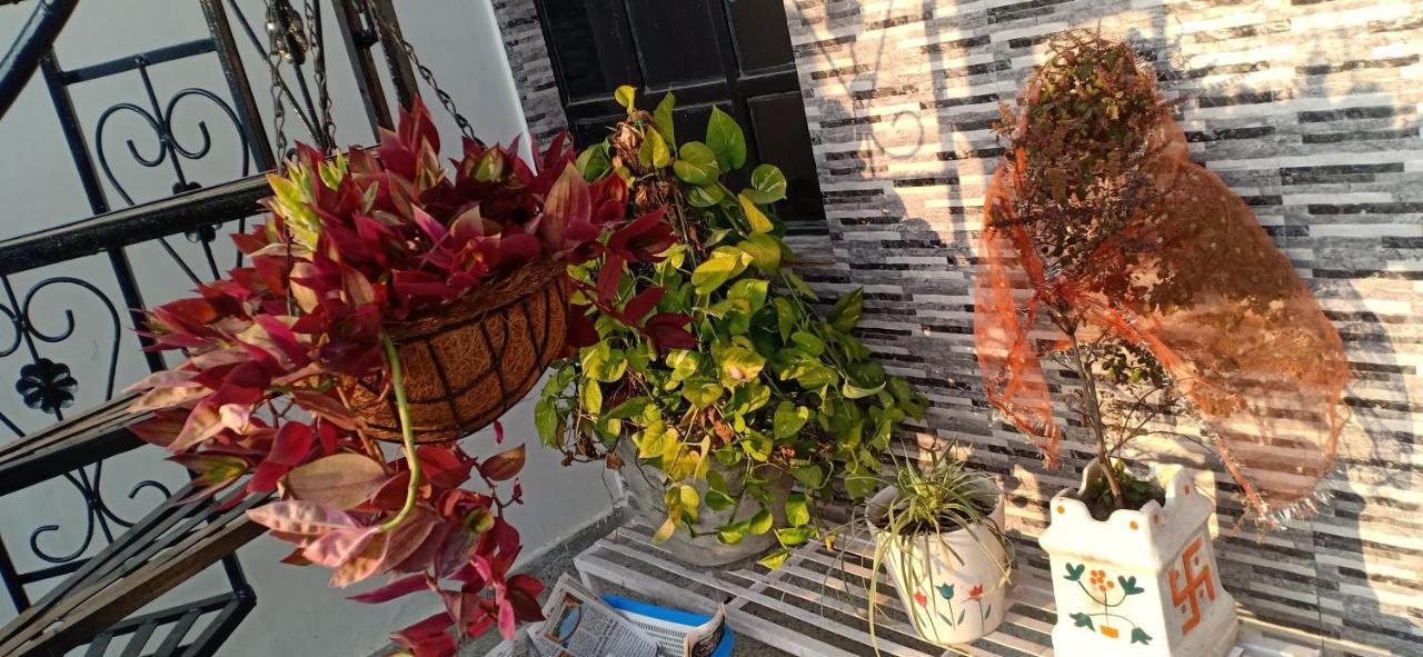 Sugandhim Kutir Lägenhet Dehradun Exteriör bild