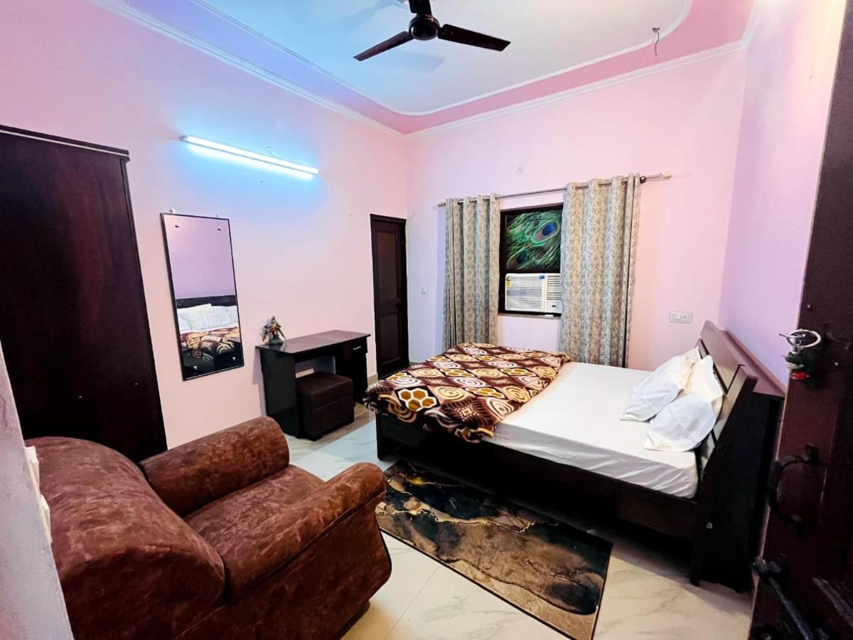 Sugandhim Kutir Lägenhet Dehradun Exteriör bild